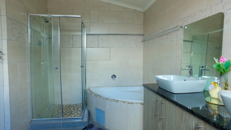 3 Bedroom Property for Sale in Rustenburg Central North West